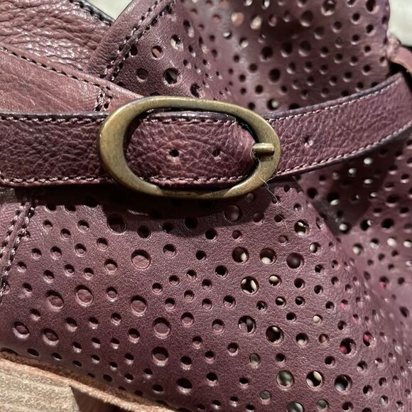 Latitude Femme Perforated Open Toe Brown Leather Strappy Ankle Booties Sz 40 - Picture 9 of 11